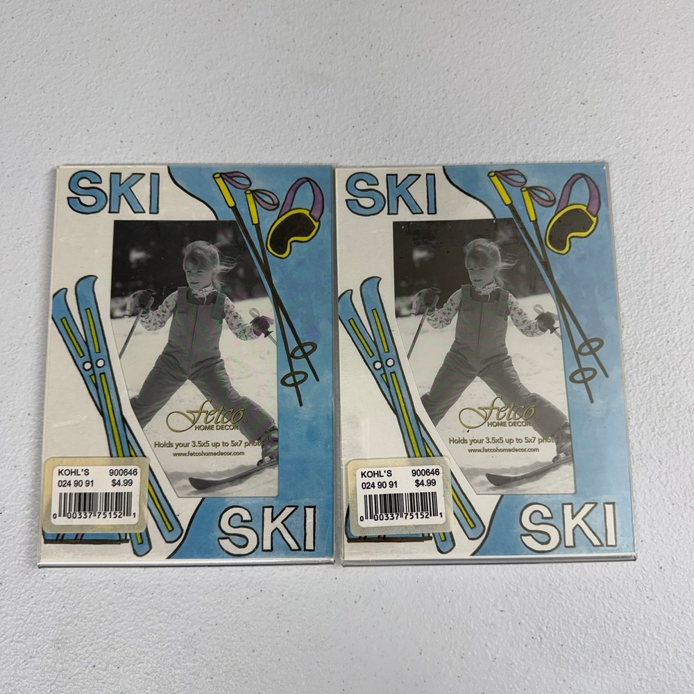 NEW Fetco skiing magnetic plastic picture photo frame home decor 6"x4" set
